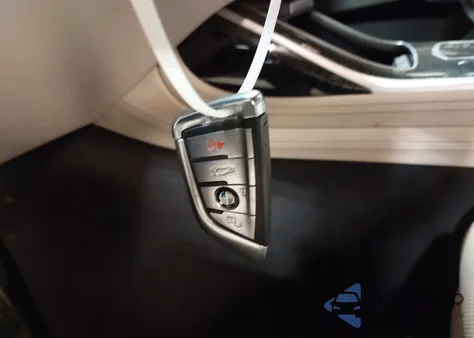 2021 BMW X7 xDrive40I z USA, uszkodzony, nr VIN 5UXCW2C03M9E70013